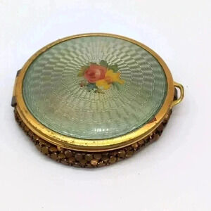 1930 Green lid compact Gold mesh pouch bottom w puff